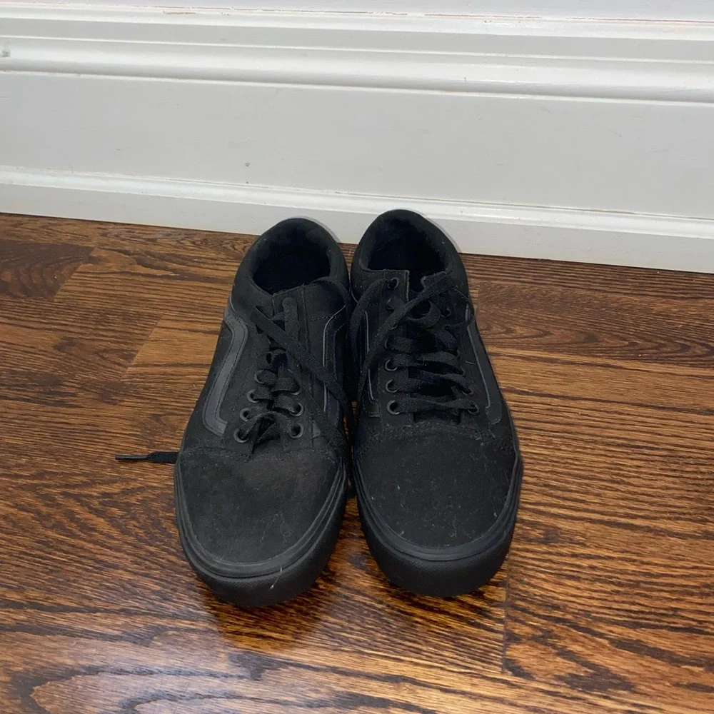 Vans - Picture 2 of 3